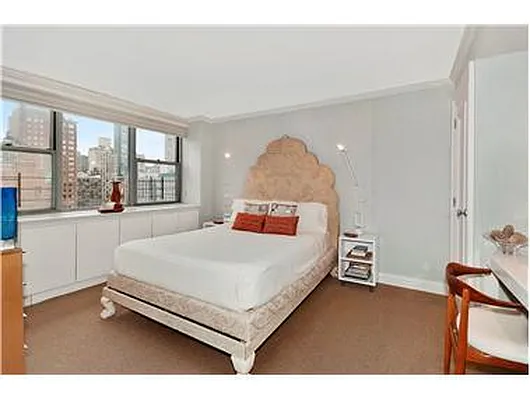 Sold by Douglas Elliman | media 35