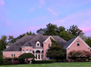 2898 Istra Ln, Willoughby Hills, OH