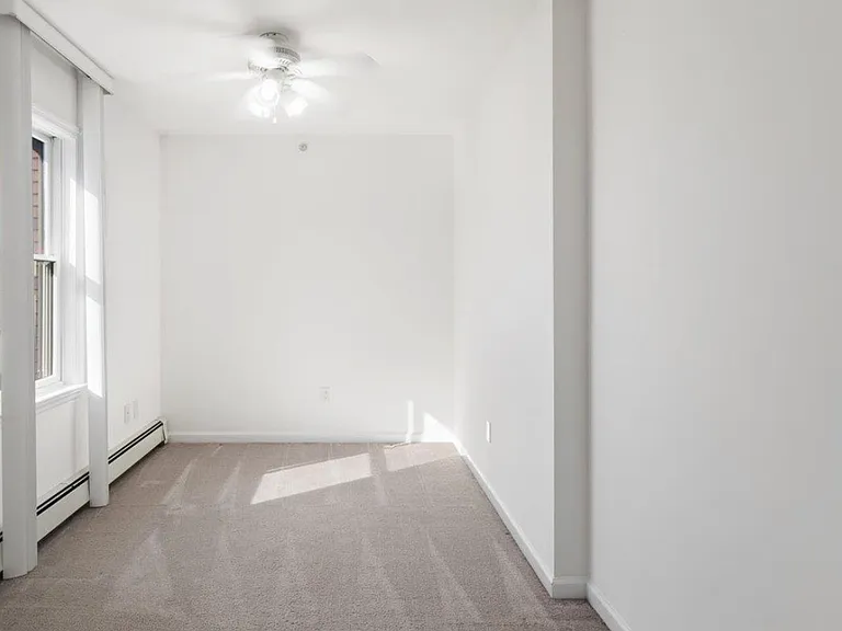 27 Woodside Ave #B — Photo 6