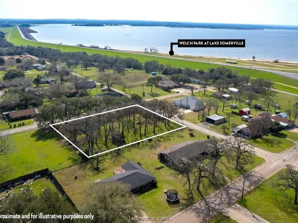 922 6th St, Somerville, TX 77879