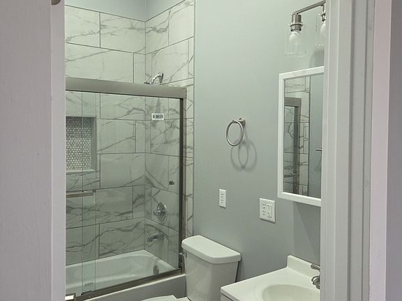 5th image of 133 W 5th St
