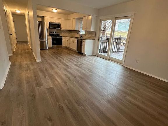5th image of 3118 S Linwood Ave