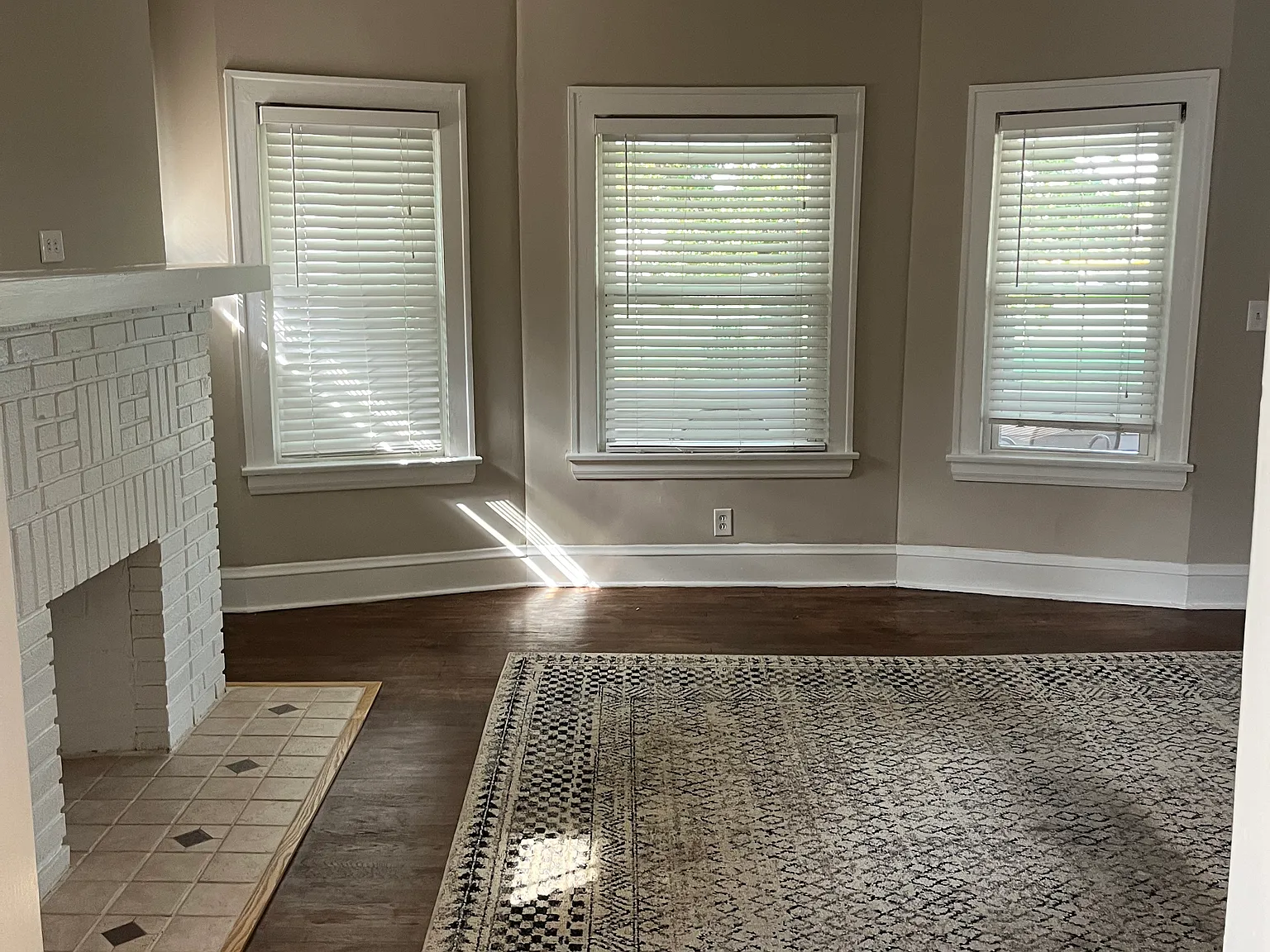 2 bed, $1,200 — Photo 2