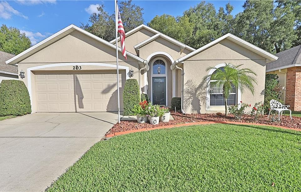 1st image of 203 Brushcreek Dr