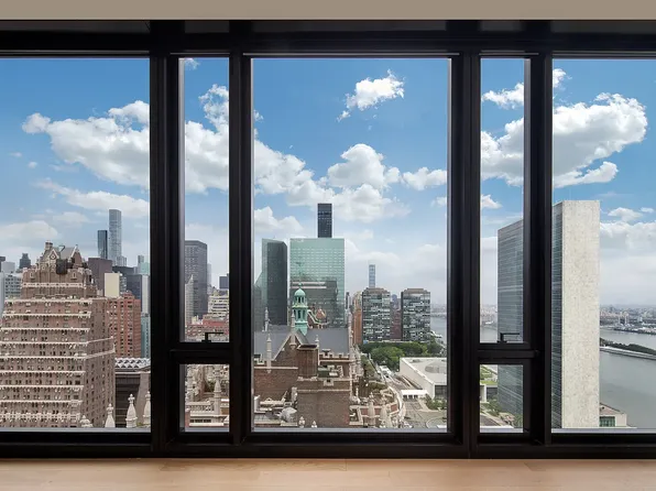 695 First Avenue image 3 of 8