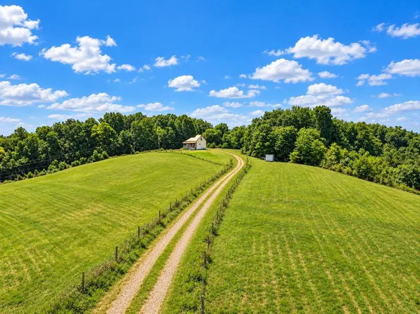 201 Hopper Club Rd, Russellville, AL 35653