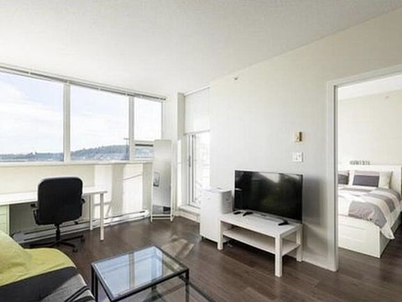 2nd image of 2975 Atlantic Ave #504