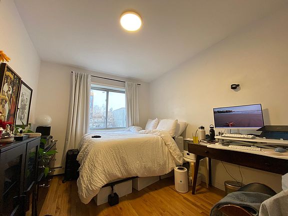 4th image of 429 Herkimer St APT 3