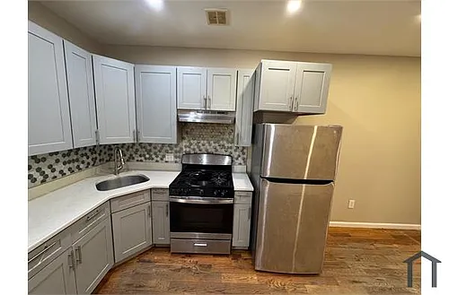 1134 Fteley Ave #2R Photo 1