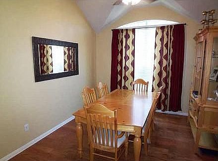 2nd image of 2601 Oxford Oaks Ln