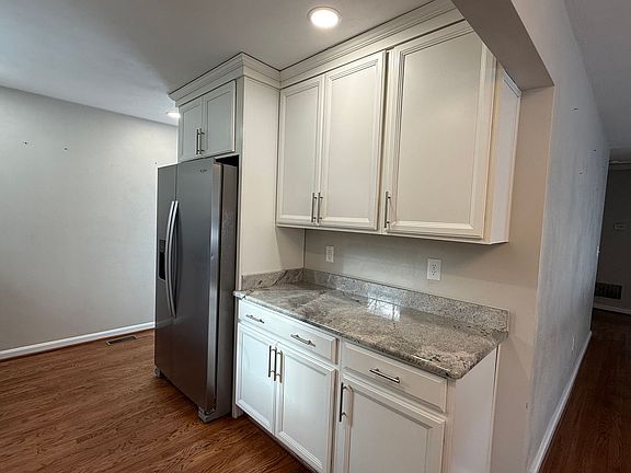 5th image of 3481 Richards Blvd