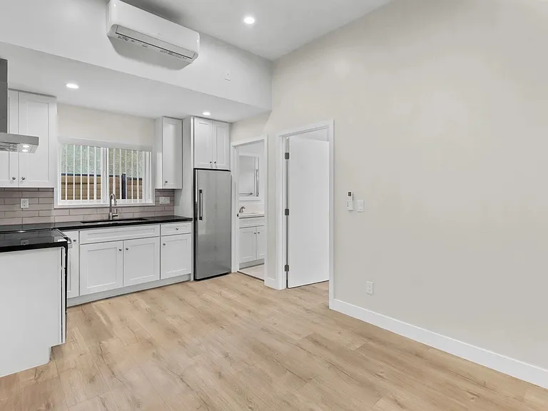 2823 S Corning St #5 — Photo 6