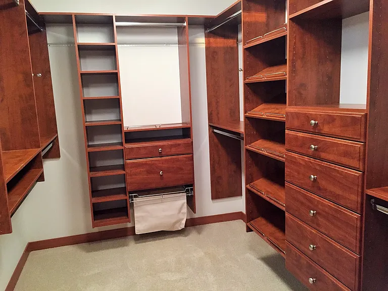 1070 Grandview Ct NE — Photo 12