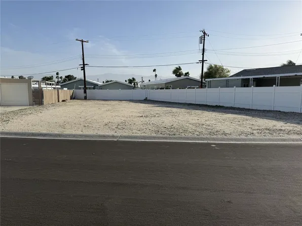 73281 Colonial Dr Lot 67, Thousand Palms, CA 92276