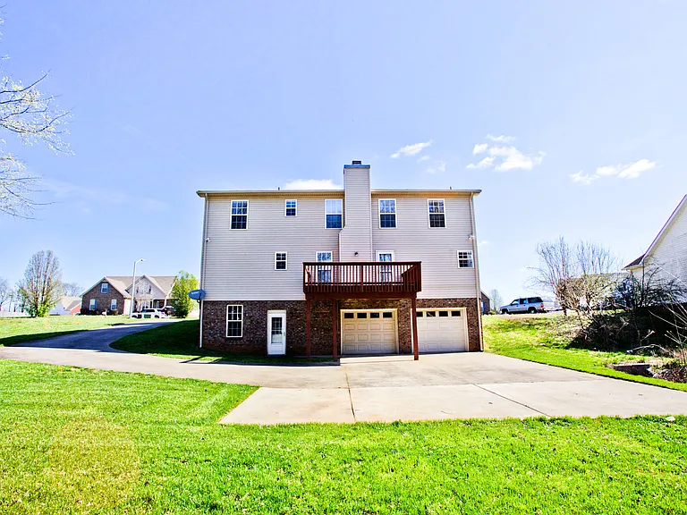 3927 Stella Dr — Photo 22