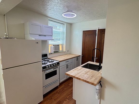 3rd image of 745 Mineola Ave APT 6