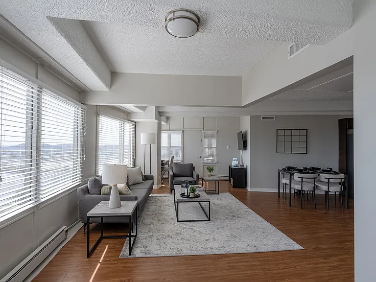 University Club Apartments — Photo 34