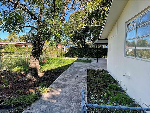 3rd image of 1020 NW 106th St #B
