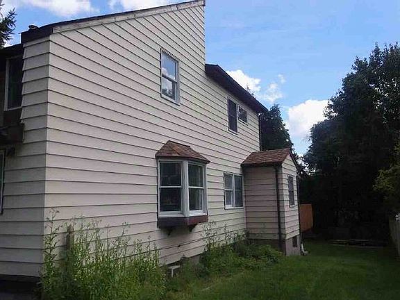 2nd image of 101 Zotti Ave