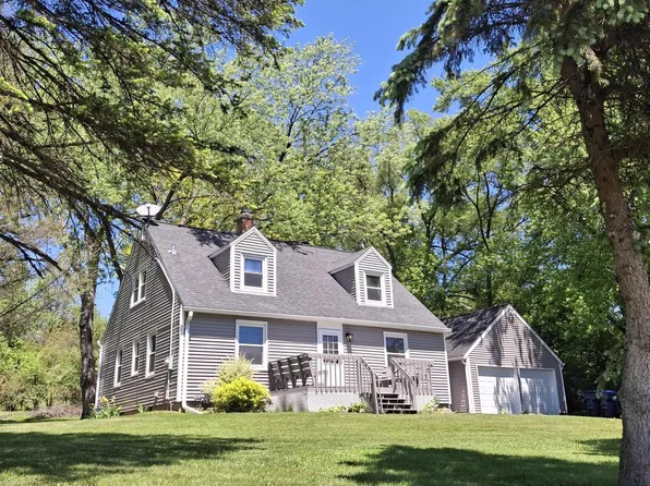 S26W26998 Macarthur ROAD, Waukesha, WI 53188