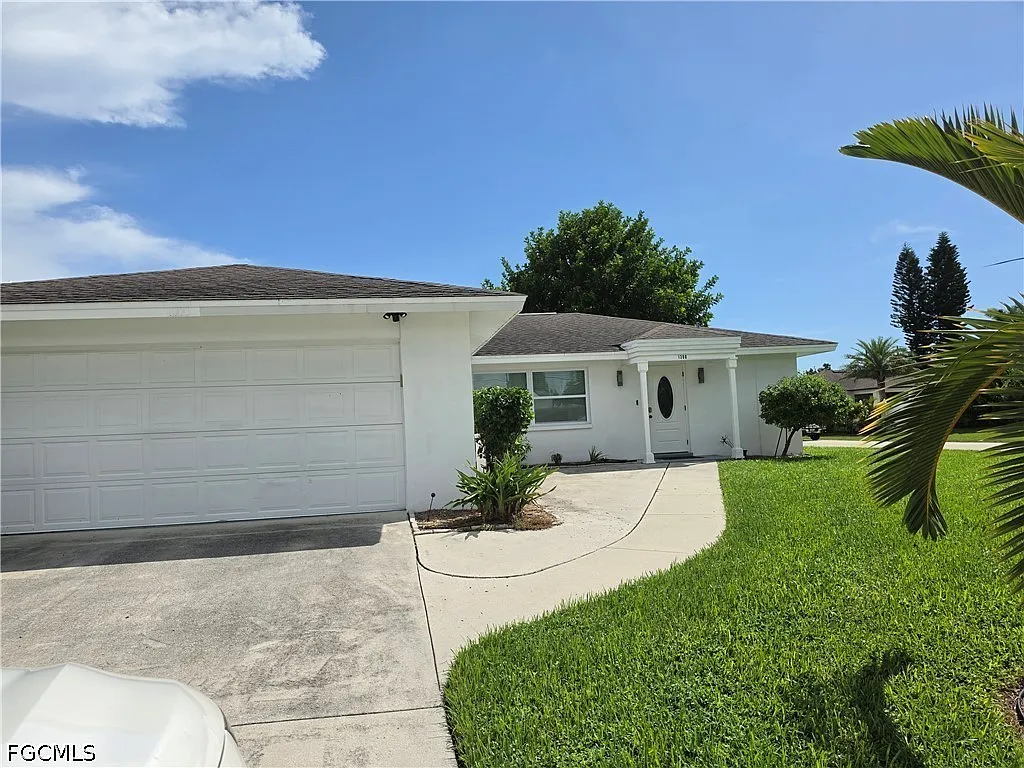 3 bed, 2.0 bath, 1248 sqft, $1,800 — Photo 1