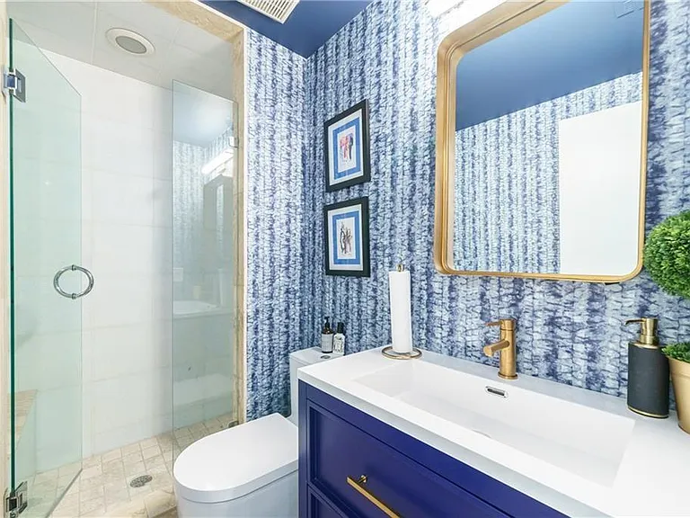 114 Lindbergh Dr NE — Photo 12