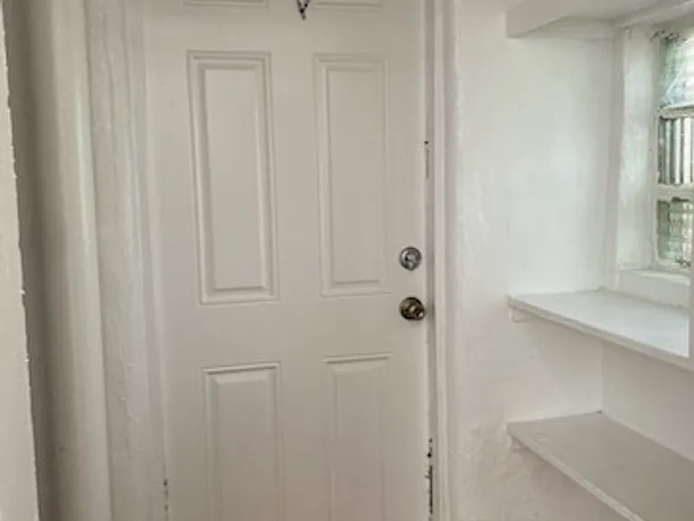 315 Pine Ter — Photo 3