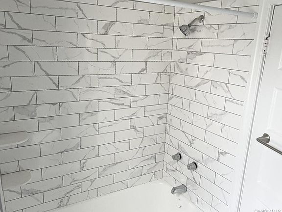 4th image of 23 Collegeview Ave APT 6