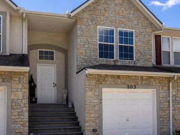 1201 N Mart Way Dr Suite 103, Olathe, KS 66061