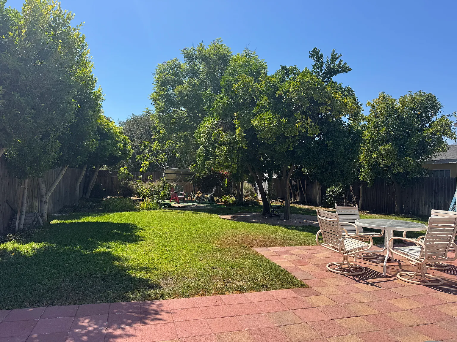 2 bed, 800 sqft, $2,600 — Photo 2