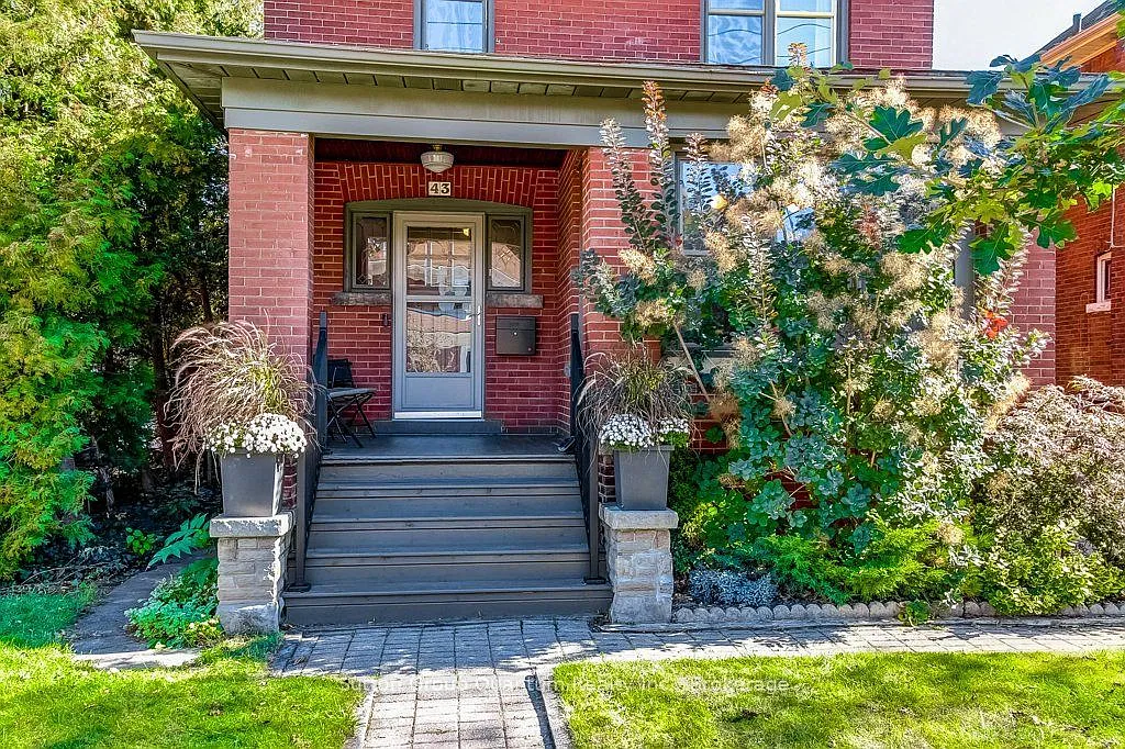 4 bed, $3,400 — Photo 3