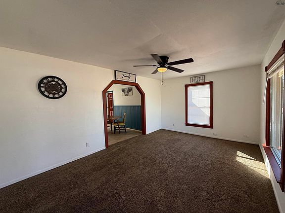 3rd image of 2715 Pennsylvania Rd