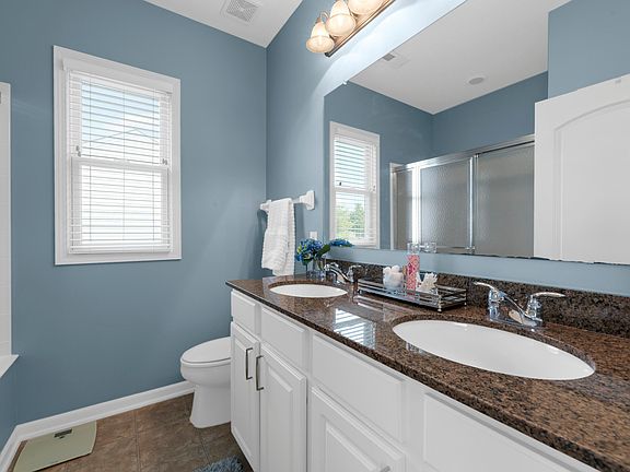 5th image of 5960 Montana Creek Dr #12