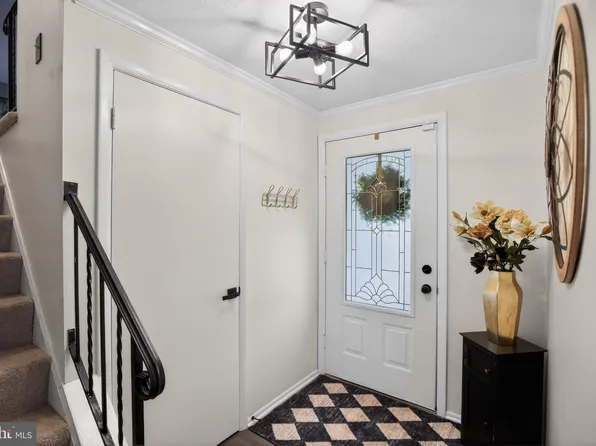 2413 Pinefield Rd, Waldorf, MD 20601