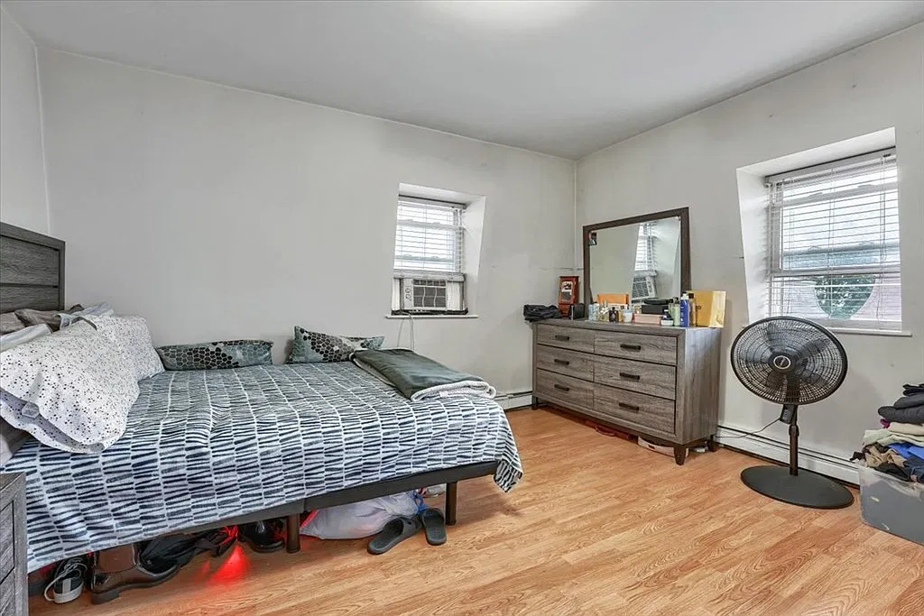 2 bed, 1000 sqft, $2,700 — Photo 3