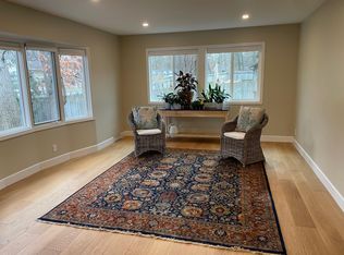 3126 Colchester Dr SE, Ada, MI 49301