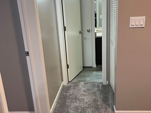 4th image of 120 College Park Cir #101-103