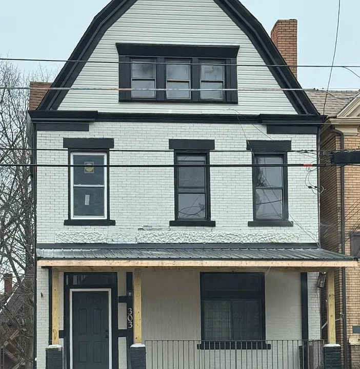 303 Peebles St #2
