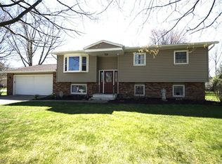 8612 Harris Dr, North Ridgeville, OH