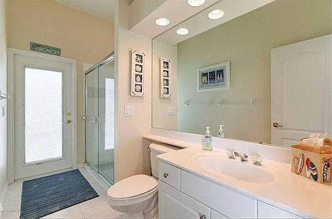 4th image of 1440 Cape Sable Dr #1
