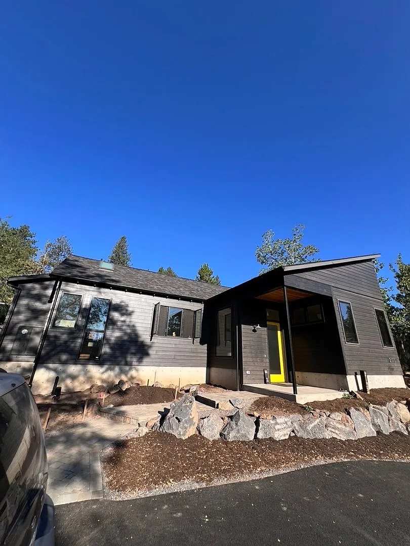 Bright & Modern New-Build in Northwest Bend, All Appliances, W/D Included, Comfortable outdoor sp... — Photo 1