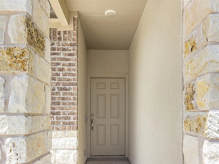 124 Cherry Ridge Rd — Photo 3