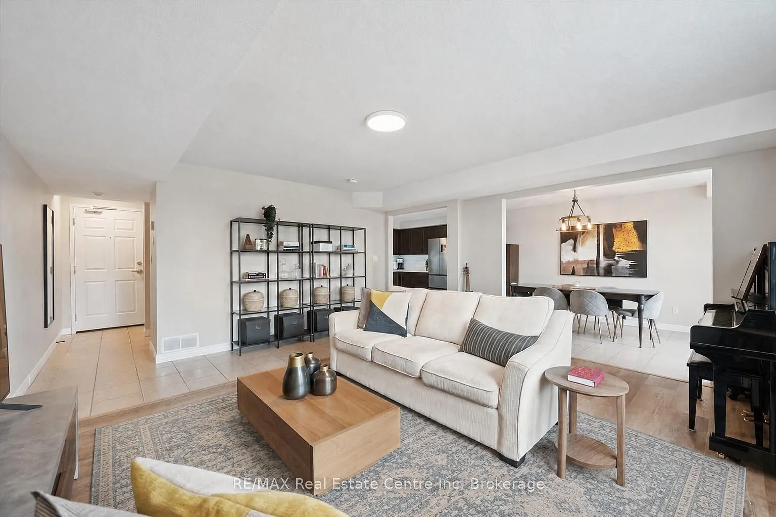 2 bed, $2,650 — Photo 1