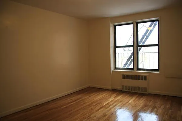 Rented by Lang Realty LLC | media 10