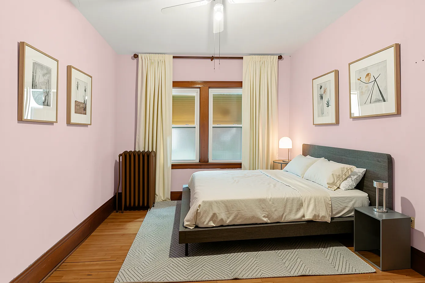 2 bed, 976 sqft, $1,576 — Photo 3