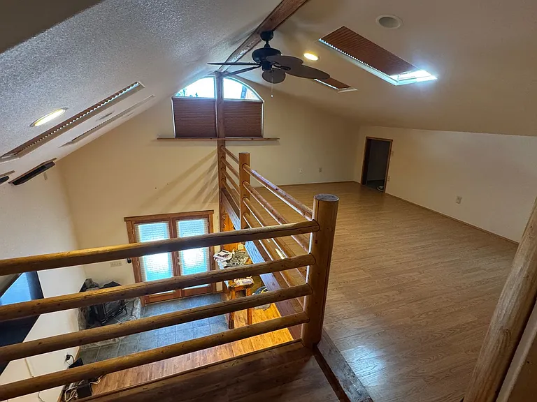 225 Mission View Dr — Photo 14