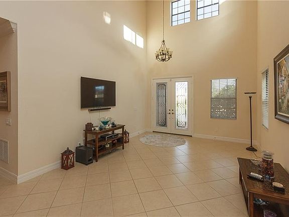 4th image of 10365 Henbury St