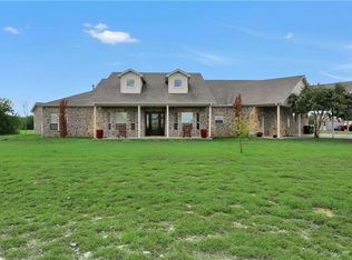 316 Goodnight Trl, Rhome, TX 76078