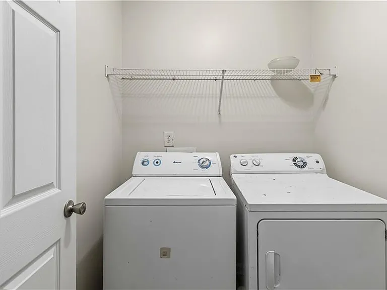 4401 Stone Gate Way — Photo 24