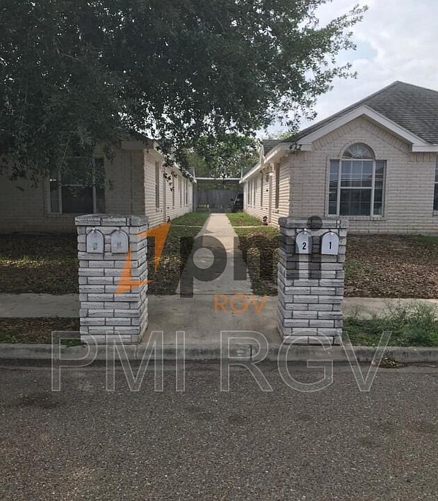 1st image of 417 La Mancha Dr #1